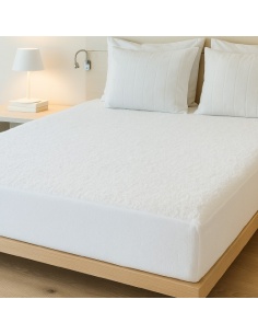 PROTECTOR DE COLCHÓN RIZO CAMA 150 CM.
